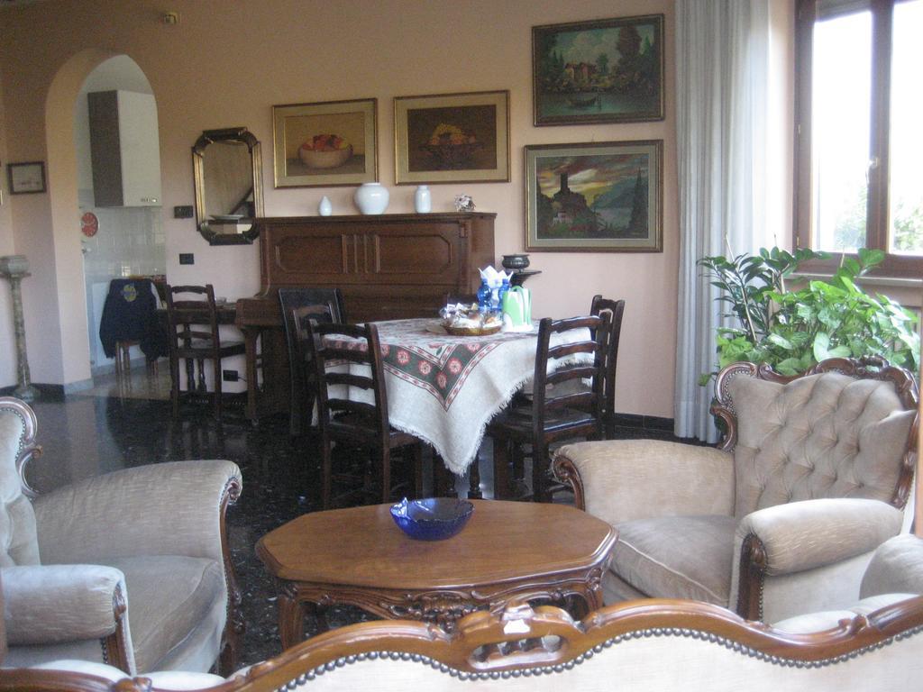 Samuel Acomodação com café da manhã  Verona